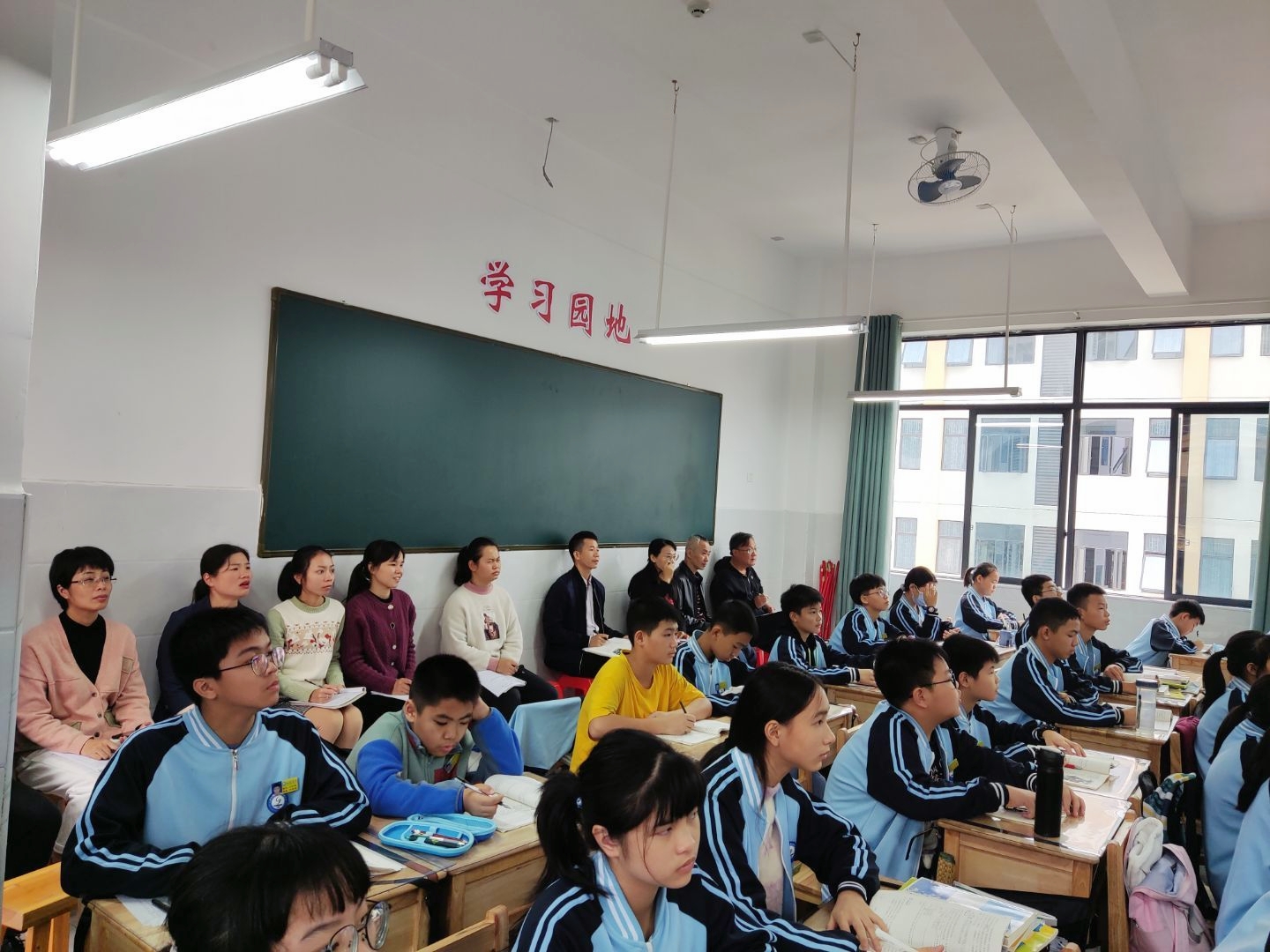 付煜经理一行在听课